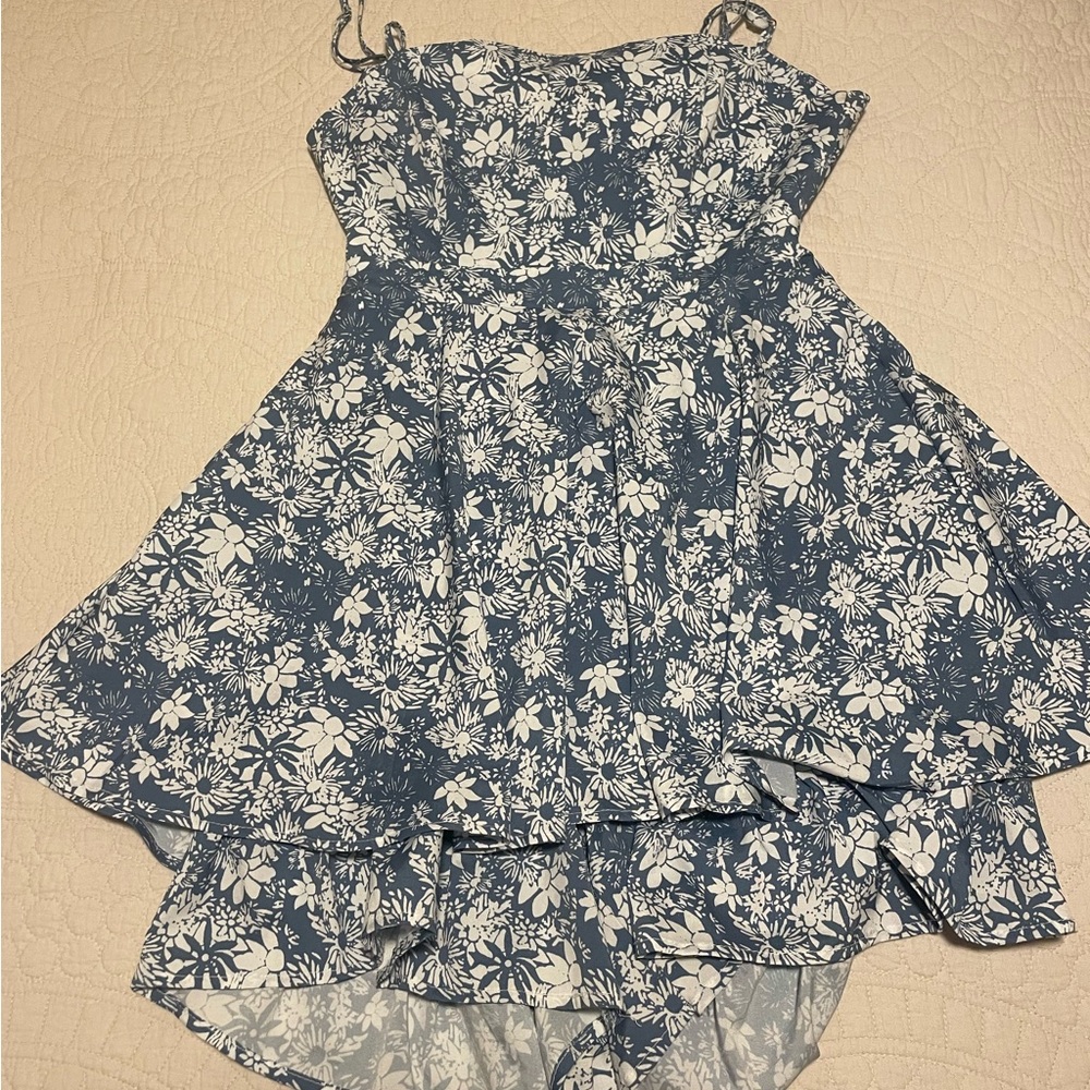 Ivory Brand blue and white flower dress with built in shorts and back tie!